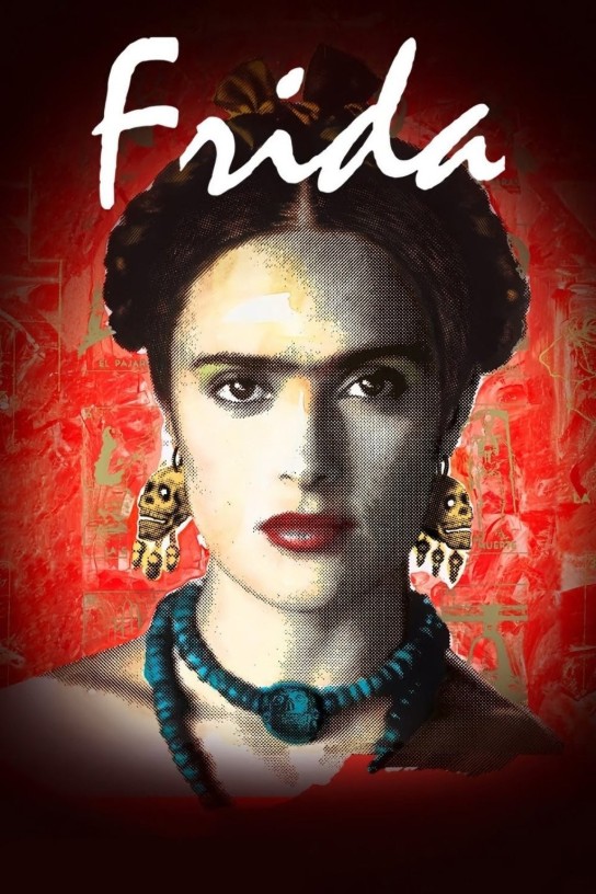 Portret van Frida Kahlo met opvallende oorbellen en ketting, rode achtergrond en witte tekst "Frida". (vergroot foto)